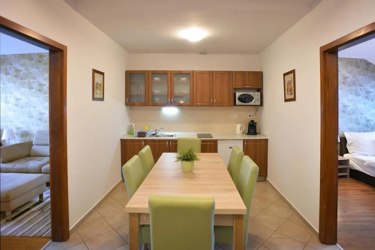 Apartment Corner Apartman Erlau