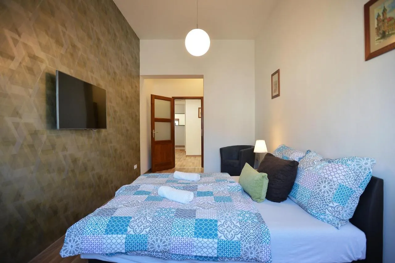 Corner Apartman Eger Hungary